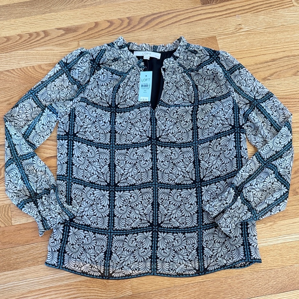LOFT Monochrome Floral Pattern Blouse